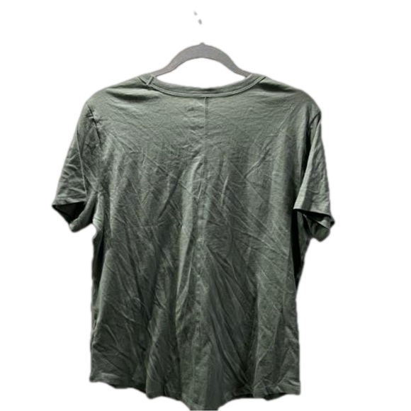 NWT GAP|Forever Soft V-Neck Tee|Size Medium - Picture 2 of 7